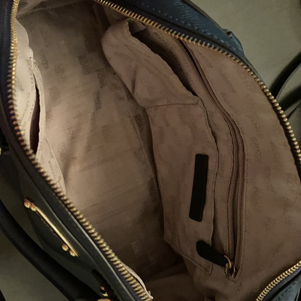 Navy blue Michael Kors bag - Picture 6 of 7